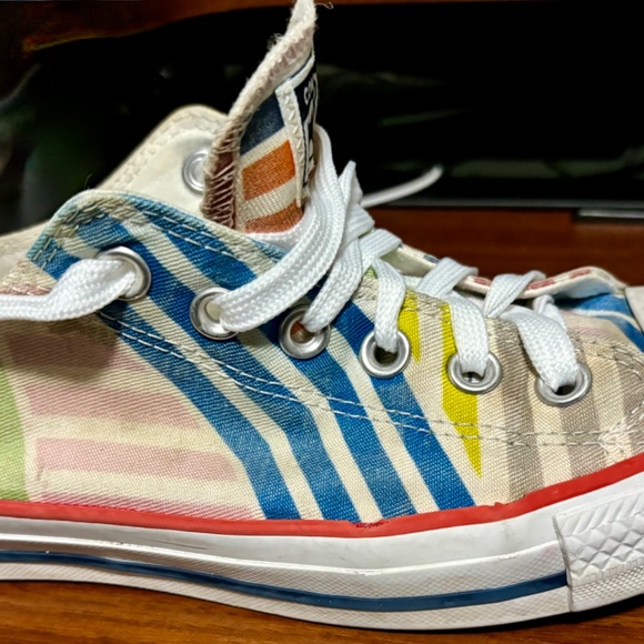 Striped Converse All-Stars - Picture 9 of 14